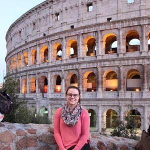 Meet your Posher, Laura